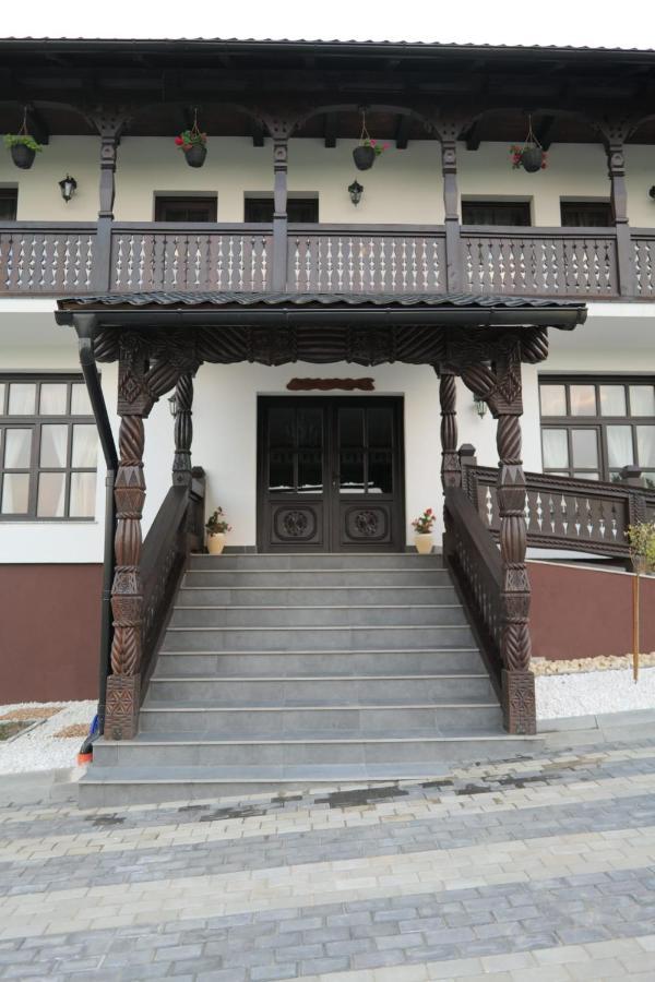 Mosia Dar In Rai Daire Berbesti Dış mekan fotoğraf