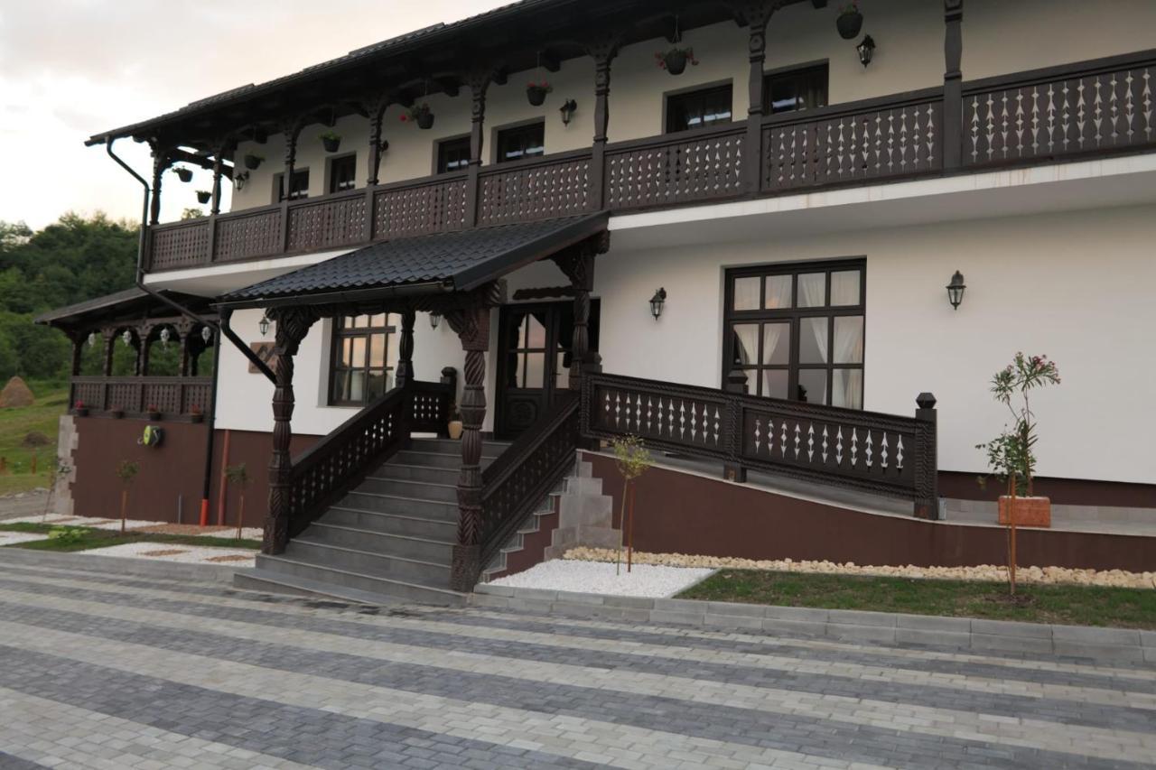 Mosia Dar In Rai Daire Berbesti Dış mekan fotoğraf